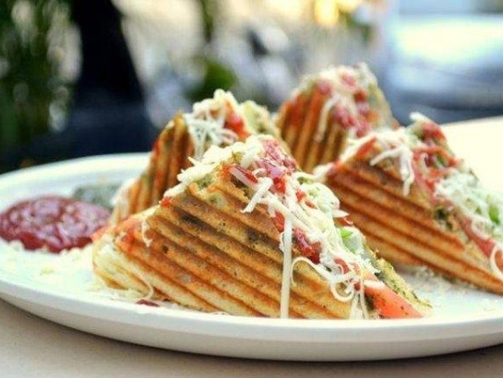 bombay-veg-cheese-grilled-sandwich